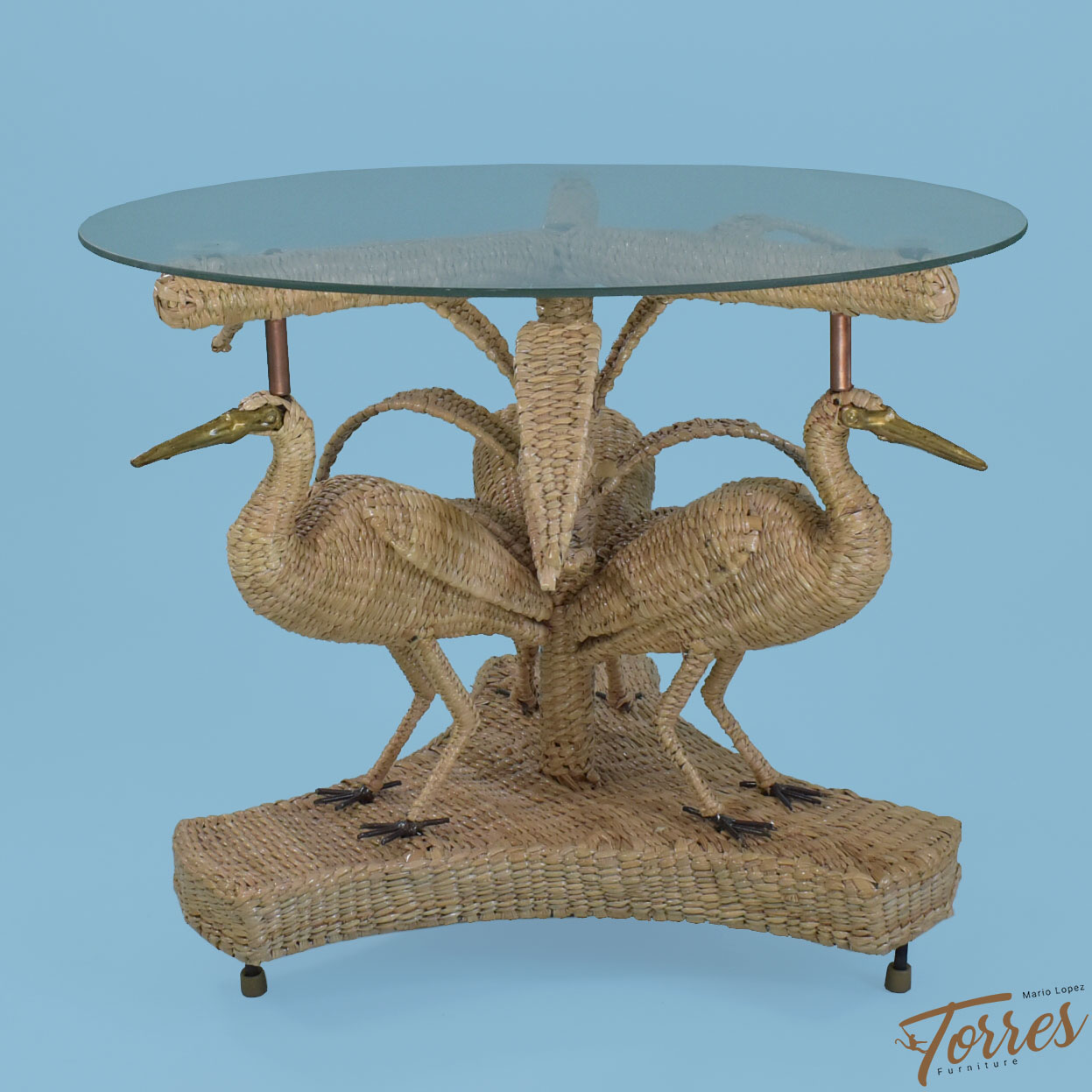 鳥海石のテーブルオブジェ Crane End Table by Mario Lopez Torres - Mario Lopez Torres